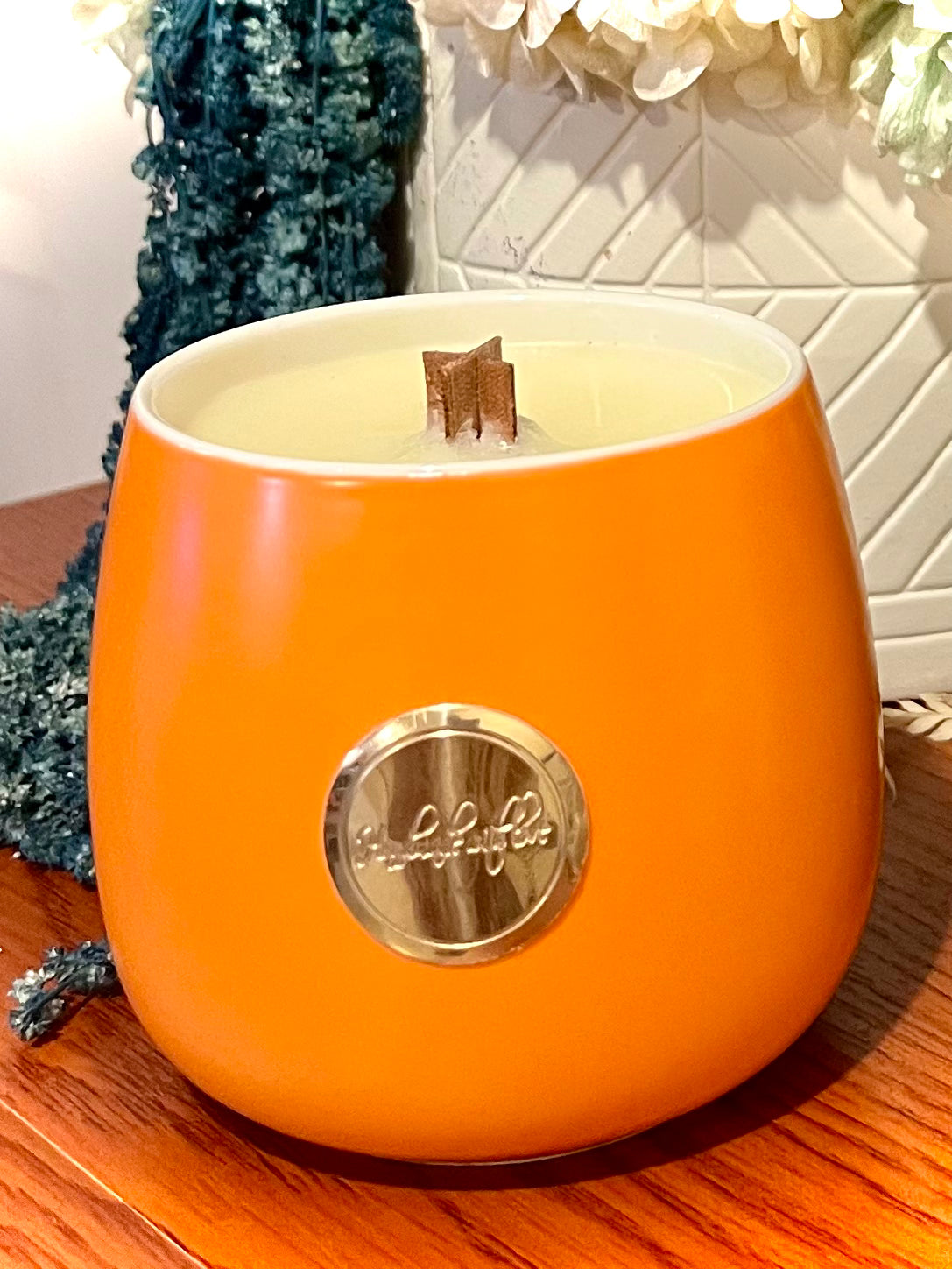Handmade With Love candle Large (Orange)